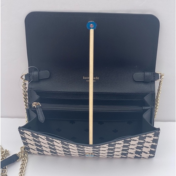 Kate Spade Darcy Chain Wallet Crossbody
Clutch Bag - Picture 8 of 10